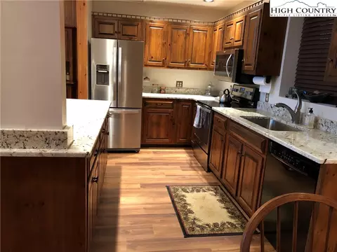 102 Pine Ridge Rd, Beech Mountain, NC 28604 photo 5
