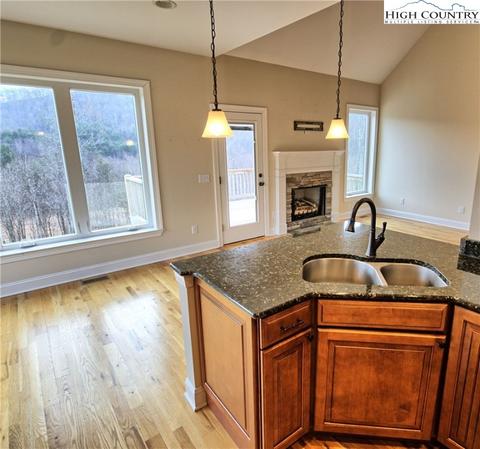 314 Crossmor Dr, Todd, NC 28684 photo 8