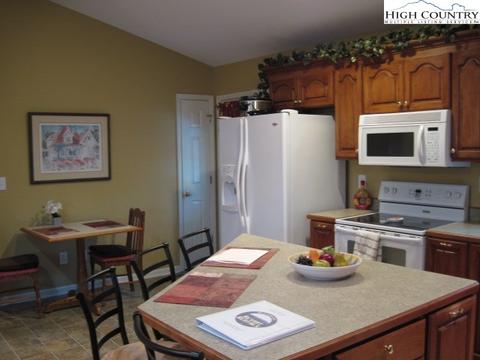 377 Jack Pine Loop, Newland, NC 28657 photo 14