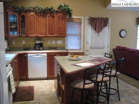 377 Jack Pine Loop, Newland, NC 28657 photo 12