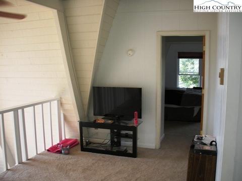 221 Skiview Rd, Seven Devils, NC 28604 photo 12