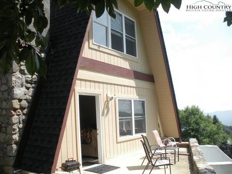 221 Skiview Rd, Seven Devils, NC 28604 photo 3