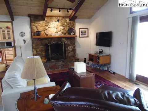 235 Deer Run Rd, Roaring Gap, NC 28668 photo 8