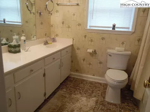 235 Deer Run Rd, Roaring Gap, NC 28668 photo 18