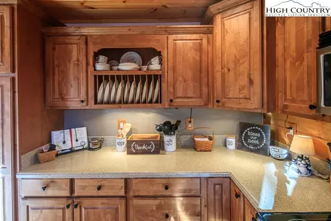 185 Apache Ln, Boone, NC 28607 photo 18