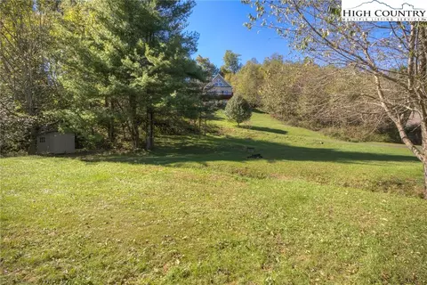 230 Brady Ln, Deep Gap, NC 28618 photo 4