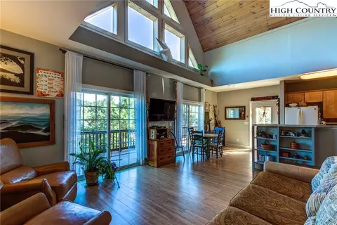 230 Brady Ln, Deep Gap, NC 28618 photo 1