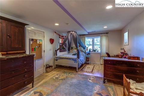 230 Brady Ln, Deep Gap, NC 28618 photo 19