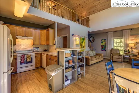 230 Brady Ln, Deep Gap, NC 28618 photo 11