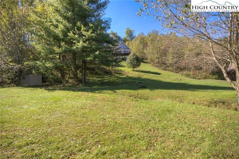 230 Brady Ln, Deep Gap, NC 28618 photo 4
