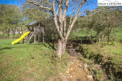 230 Brady Ln, Deep Gap, NC 28618 photo 10