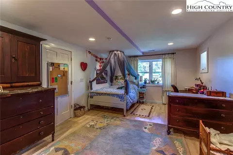 230 Brady Ln, Deep Gap, NC 28618 photo 19