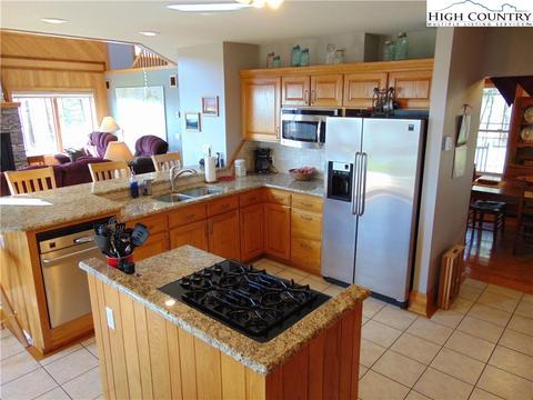 784 Drive Way, Sparta, NC 28675 photo 3