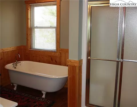 323 Golden Eagle Ln, Ferguson, NC 28624 photo 11