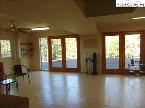 131 Rabbit Run, Roaring Gap, NC 28668 photo 7