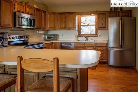 131 Rabbit Run, Roaring Gap, NC 28668 photo 15