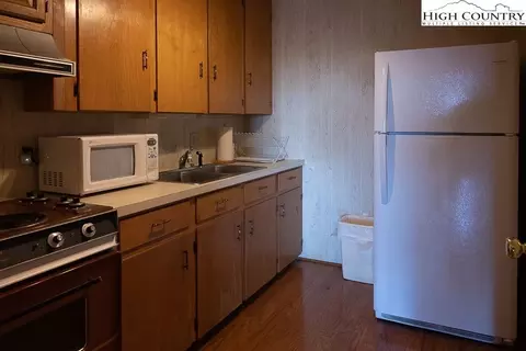 131 Rabbit Run, Roaring Gap, NC 28668 photo 24