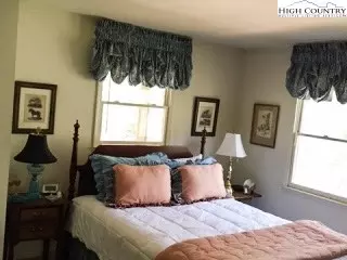 923 Meadow Rd, Ferguson, NC 28624 photo 7