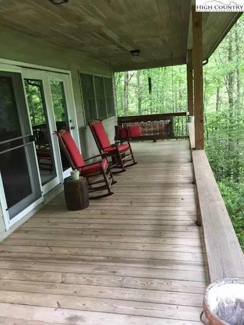 923 Meadow Rd, Ferguson, NC 28624 photo 3