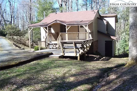 525 Tarleton Cir, Boone, NC 28607 photo 4