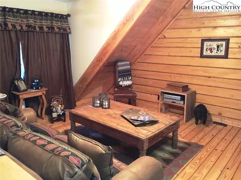 228 Skiview Rd, Seven Devils, NC 28604 photo 16