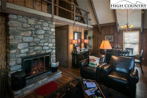 146 Oak, Boone, NC 28607 photo 3