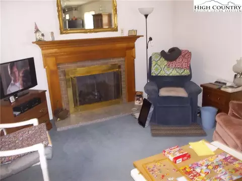 75 Irwin St, Sparta, NC 28675 photo 7