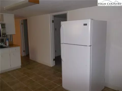 75 Irwin St, Sparta, NC 28675 photo 20