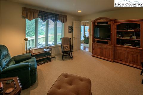 166 Mulberry, Boone, NC 28607 photo 10