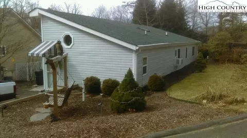 58 Elderberry Loop, Newland, NC 28657 photo 3