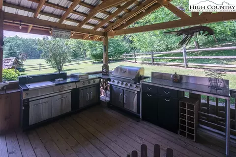 4331 Smithey Rd, Crumpler, NC 28617 photo 16