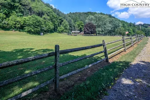 4331 Smithey Rd, Crumpler, NC 28617 photo 7