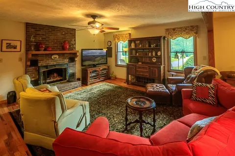 4331 Smithey Rd, Crumpler, NC 28617 photo 17