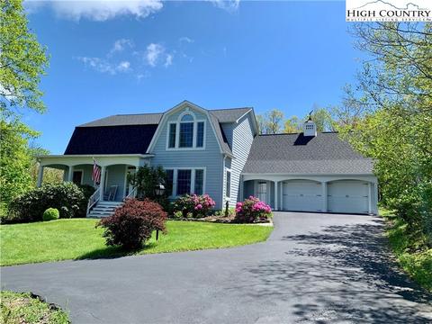 1074 Algonquin Dr, Boone, NC 28607 photo 2