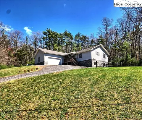171 Oak Tree Ln, Jefferson, NC 28640 photo 3