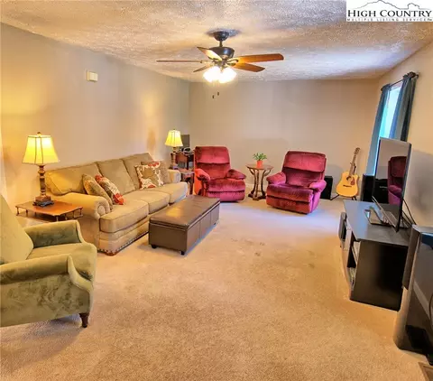 171 Oak Tree Ln, Jefferson, NC 28640 photo 10