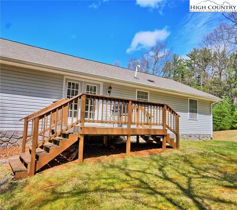 171 Oak Tree Ln, Jefferson, NC 28640 photo 4