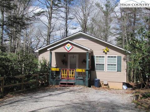 33 Fox Hill Loop, Newland, NC 28657 photo 1