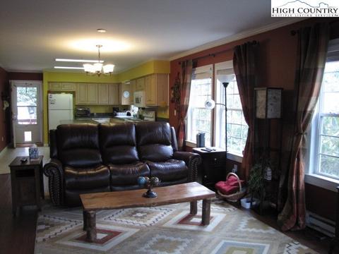 33 Fox Hill Loop, Newland, NC 28657 photo 3