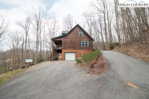 749 White Oak Rd, Vilas, NC 28692 photo 3