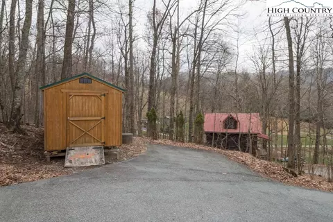 749 White Oak Rd, Vilas, NC 28692 photo 46