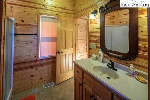 1303 Bobcat Mountain Rd, Purlear, NC 28665 photo 16