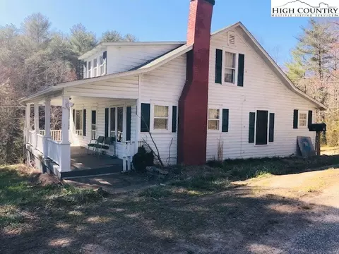 337 Bells View Ln, Purlear, NC 28665 photo 1