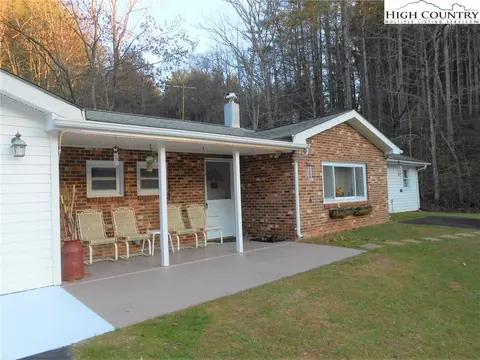 1030 Albert Phipps Rd, Crumpler, NC 28617 photo 10
