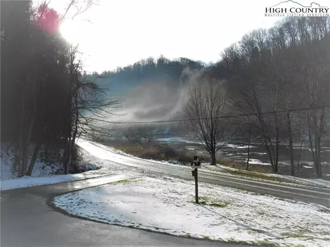 1030 Albert Phipps Rd, Crumpler, NC 28617 photo 34