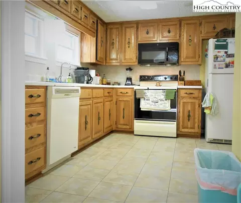 1030 Albert Phipps Rd, Crumpler, NC 28617 photo 14