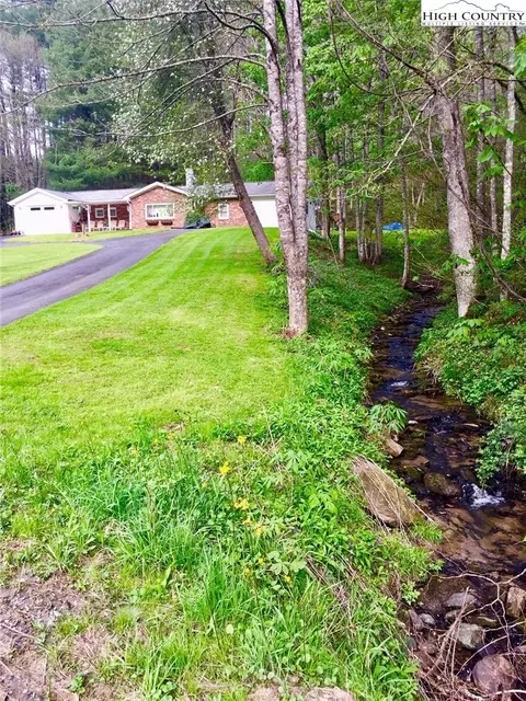 1030 Albert Phipps Rd, Crumpler, NC 28617 photo 1