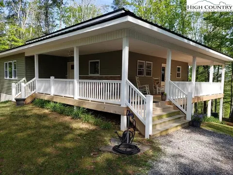 4874 Grayson Pkwy, Independence, VA 24348 photo 2