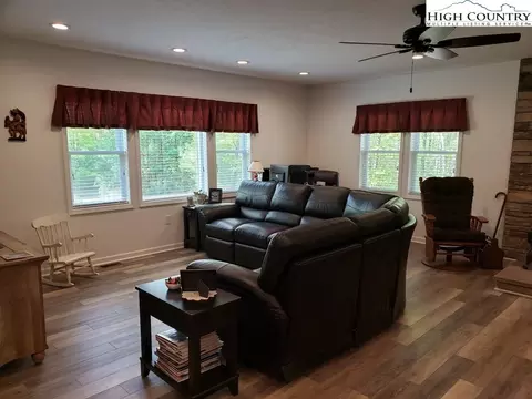 4874 Grayson Pkwy, Independence, VA 24348 photo 24