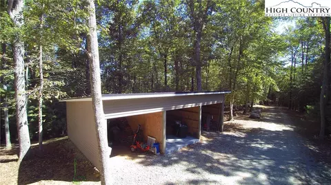 4874 Grayson Pkwy, Independence, VA 24348 photo 8